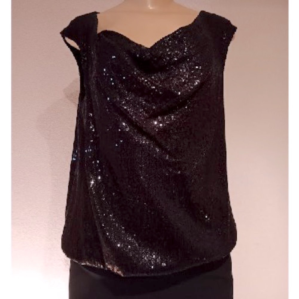 🎩🗝️ NWT $78 Black Sequin Top to Jazz Up Your Bottom - Size S